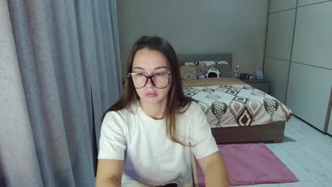 Snapshot of kristall_xxx chatting on September 17, 2025, 6:15 am twitter    Annemarye 23 online show from September 17, 2025, 6:15 am