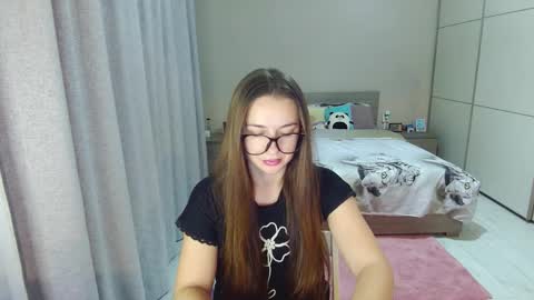 Snapshot of kristall_xxx chatting on October 19, 2025, 4:24 am twitter    Annemarye 23 online show from October 19, 2025, 4:24 am
