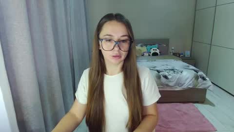 Snapshot of kristall_xxx chatting on October 26, 2025, 7:58 am twitter    Annemarye 23 online show from October 26, 2025, 7:58 am