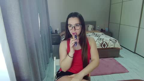 Snapshot of kristall_xxx chatting on April 5, 2026, 6:10 am twitter Annemarye 23 online show from April 5, 2026, 6:10 am