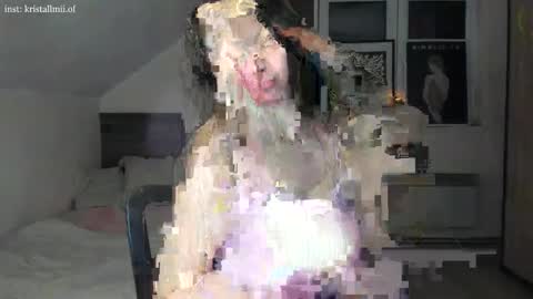 kristallmii_premium online show from December 20, 2025, 8:16 pm