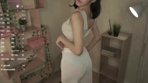 Emma online show from October 20, 2025, 8:20 pm