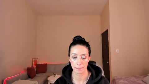 Sophia online show from June 24, 2026, 7:24 pm
