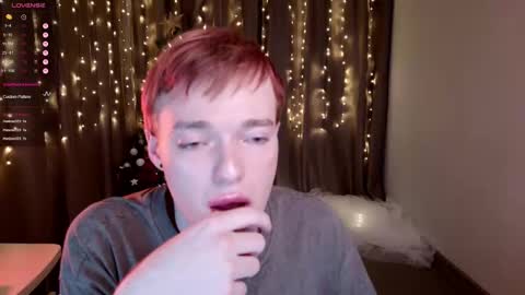 Kristen online show from December 19, 2025, 12:06 am