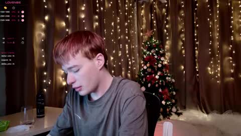 Kristen online show from December 19, 2025, 10:28 pm