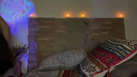 Kristi online show from November 25, 2025, 4:23 am