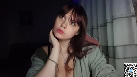 Snapshot of kristibloom chatting on October 5, 2025, 6:17 pm Christie online show from October 5, 2025, 6:17 pm