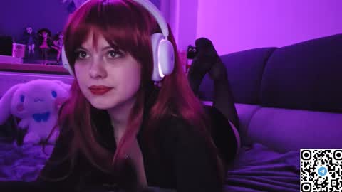 Snapshot of kristibloom chatting on October 30, 2025, 8:09 pm Christie online show from October 30, 2025, 8:09 pm