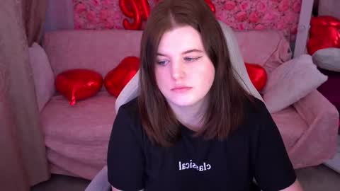 Snapshot of kristifoxy chatting on February 18, 2026, 10:44 am kristifoxy online show from February 18, 2026, 10:44 am