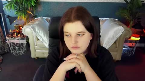 kristifoxy online show from May 8, 2026, 2:00 pm