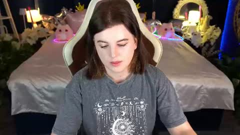 kristifoxy online show from June 14, 2026, 12:29 pm