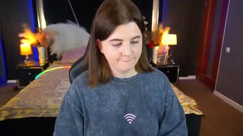 kristifoxy online show from June 25, 2026, 12:53 pm