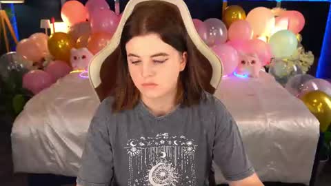 kristifoxy online show from June 28, 2026, 5:46 am