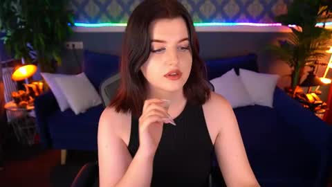 kristifoxy online show from July 12, 2026, 12:40 pm