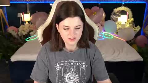 kristifoxy online show from July 19, 2026, 12:31 pm