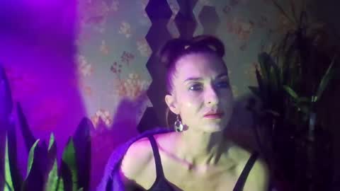 Kristina online show from December 12, 2024, 1:39 pm