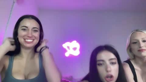 Snapshot of kristinajuarez chatting on April 7, 2026, 3:18 am kristina juarez online show from April 7, 2026, 3:18 am