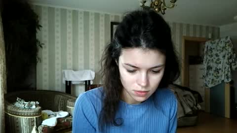 kristinalamour96 online show from December 20, 2025, 9:05 am