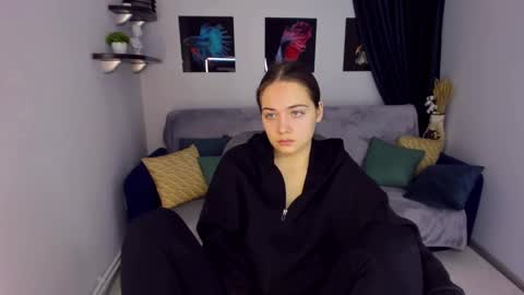 Kristina online show from December 24, 2024, 4:22 am