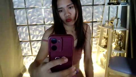 kristine_fox online show from April 21, 2026, 3:35 am