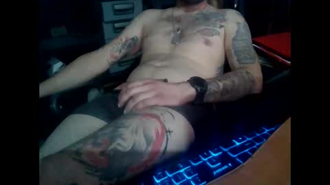 Snapshot of kristo2323 chatting on October 19, 2025, 2:01 am kristo2323 online show from October 19, 2025, 2:01 am