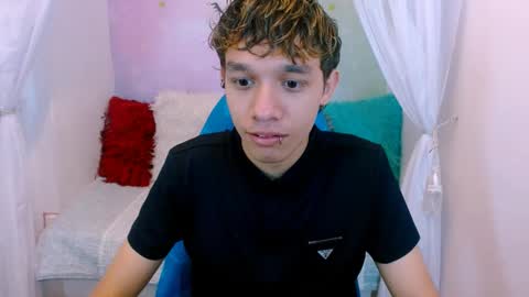 Snapshot of kristof_mills chatting on December 30, 2024, 12:43 am KRIS online show from December 30, 2024, 12:43 am