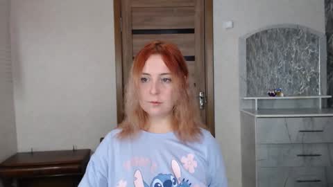 Snapshot of kristy_fran chatting on September 22, 2025, 9:39 pm Kristy online show from September 22, 2025, 9:39 pm