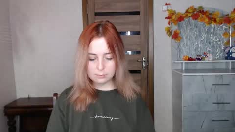 Snapshot of kristy_fran chatting on September 29, 2025, 8:35 pm Kristy online show from September 29, 2025, 8:35 pm