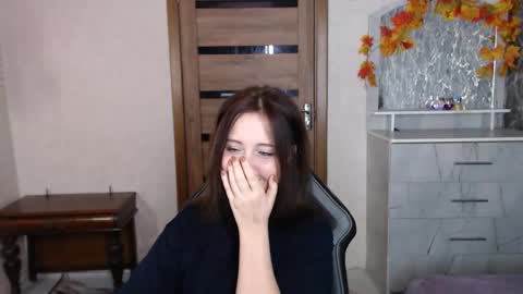 Snapshot of kristy_fran chatting on October 16, 2025, 8:43 pm Kristy online show from October 16, 2025, 8:43 pm