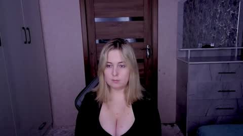 Kristy online show from February 26, 2026, 1:04 am
