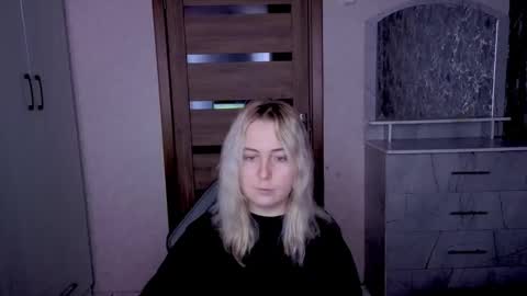 Kristy online show from April 30, 2026, 1:12 am