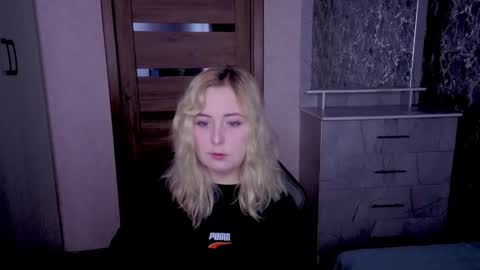 Kristy online show from May 19, 2026, 9:21 pm