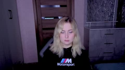 Kristy online show from May 20, 2026, 9:43 pm