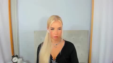KristyFlowers online show from September 18, 2025, 2:19 pm