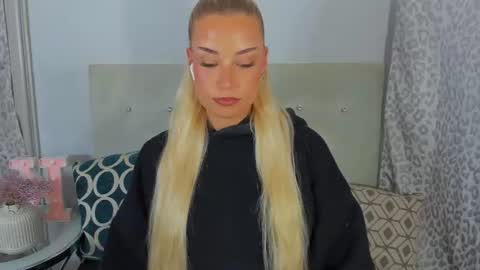 KristyFlowers online show from June 14, 2026, 7:05 pm