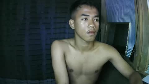 Snapshot of kritthanarkorn chatting on October 15, 2025, 2:39 pm kritthanarkorn online show from October 15, 2025, 2:39 pm