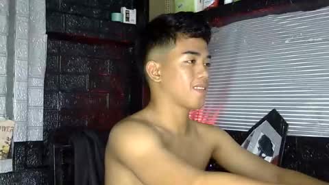 Snapshot of kritthanarkorn chatting on March 1, 2026, 7:05 pm kritthanarkorn online show from March 1, 2026, 7:05 pm