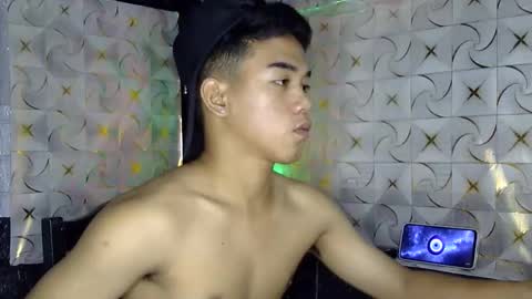 Snapshot of kritthanarkorn chatting on March 18, 2026, 6:33 pm kritthanarkorn online show from March 18, 2026, 6:33 pm