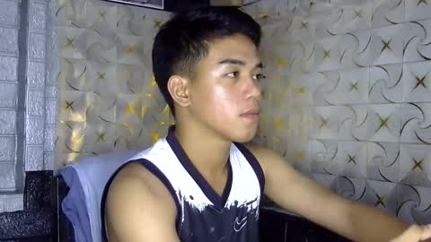 Snapshot of kritthanarkorn chatting on March 22, 2026, 5:05 pm kritthanarkorn online show from March 22, 2026, 5:05 pm