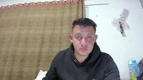 krlozvelasco online show from January 3, 2025, 1:48 am