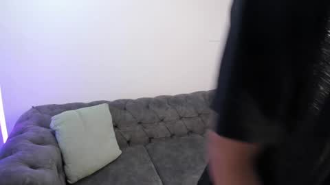Kroy Wave  Muscle Tattoos Latino online show from May 11, 2026, 3:01 am