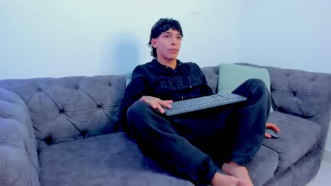 Kroy Wave  Muscle Tattoos Latino online show from May 25, 2026, 9:10 pm