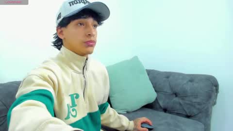 Kroy Wave  Muscle Tattoos Latino online show from June 2, 2026, 3:08 am