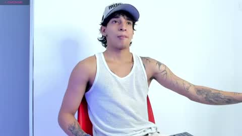 Kroy Wave  Muscle Tattoos Latino online show from June 17, 2026, 3:42 am