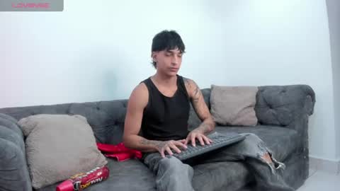 Kroy Wave  Muscle Tattoos Latino online show from July 4, 2026, 3:13 am