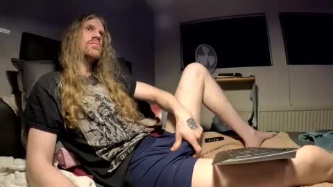 Krullz online show from February 3, 2026, 12:53 am