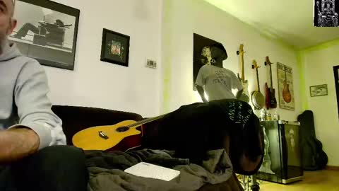 krummersaebel online show from March 4, 2025, 7:22 pm