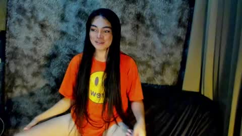 Snapshot of krystal_angel chatting on April 24, 2026, 7:49 pm krystal_angel online show from April 24, 2026, 7:49 pm