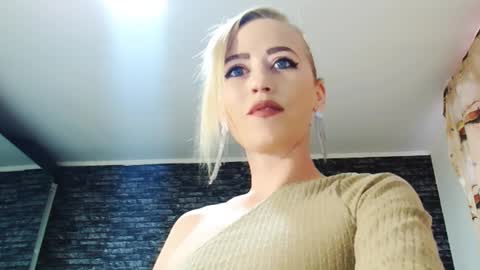 krystal desire online show from February 2, 2025, 12:57 pm
