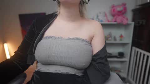 Krystal Syx online show from January 12, 2025, 6:27 pm